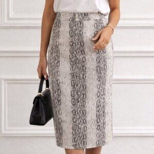 MUSTARD SEED Gray & White Snakeskin Pattern Pencil Skirt NWT